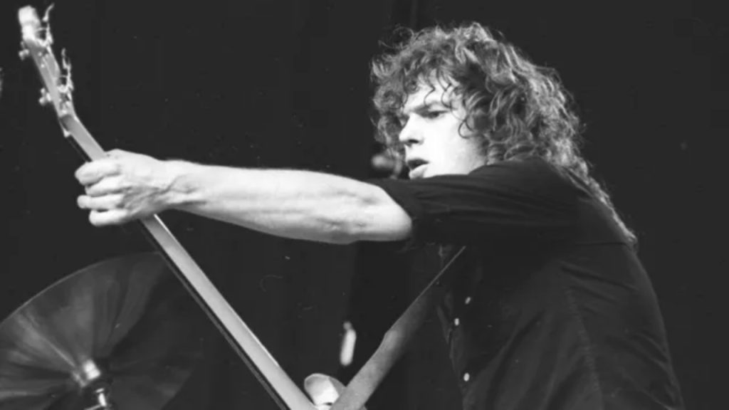 Neil Murray on stage with Gary Moore in the early 1980s