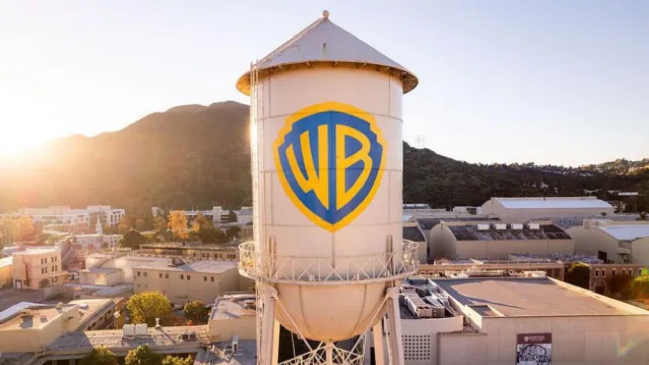 Warner Bros water tower