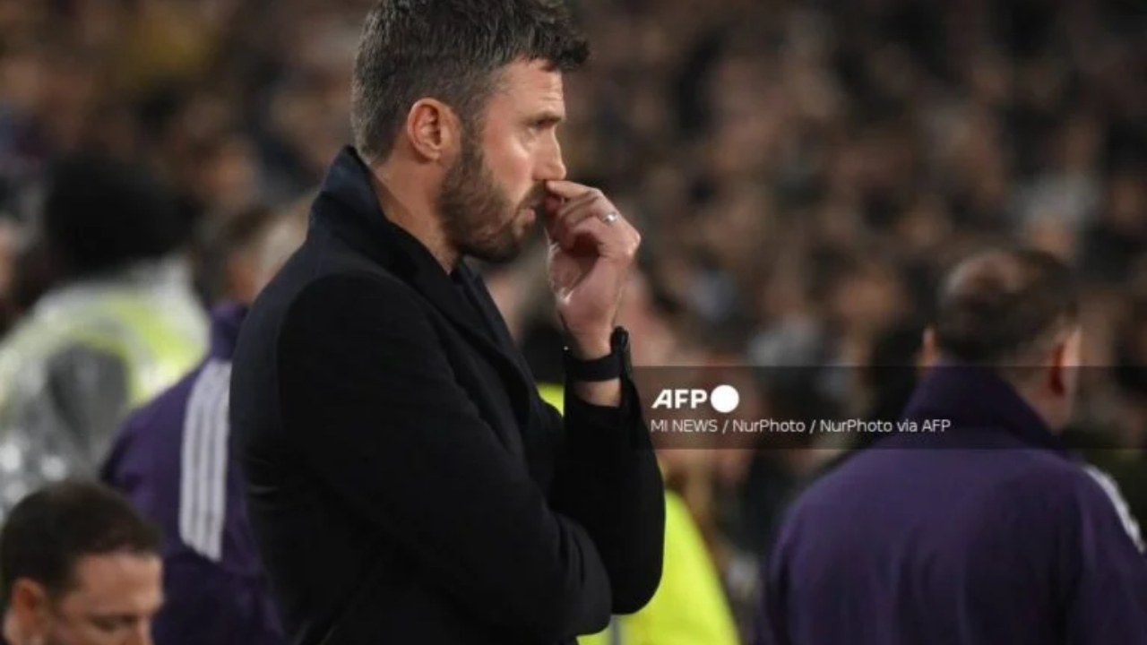 Michael Carrick, manager of Manchester United, looks on during the Premier League match between West Ham United and Manchester United at the London Stadium in Stratford, United Kingdom, on February 10, 2026