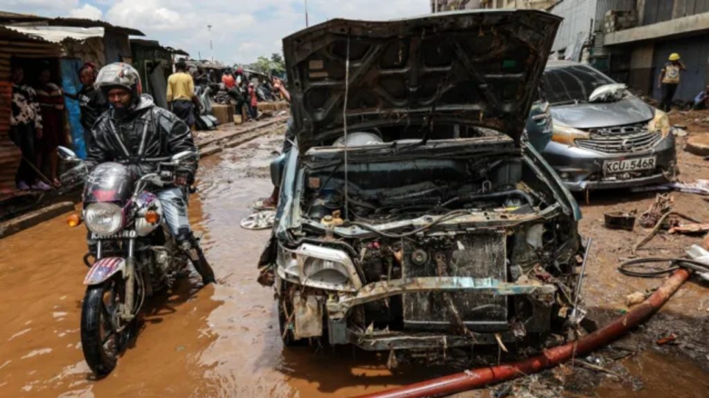 Severe flooding in Nairobi as residents navigate submerged roads after days of heavy rainfall in Kenya - National News