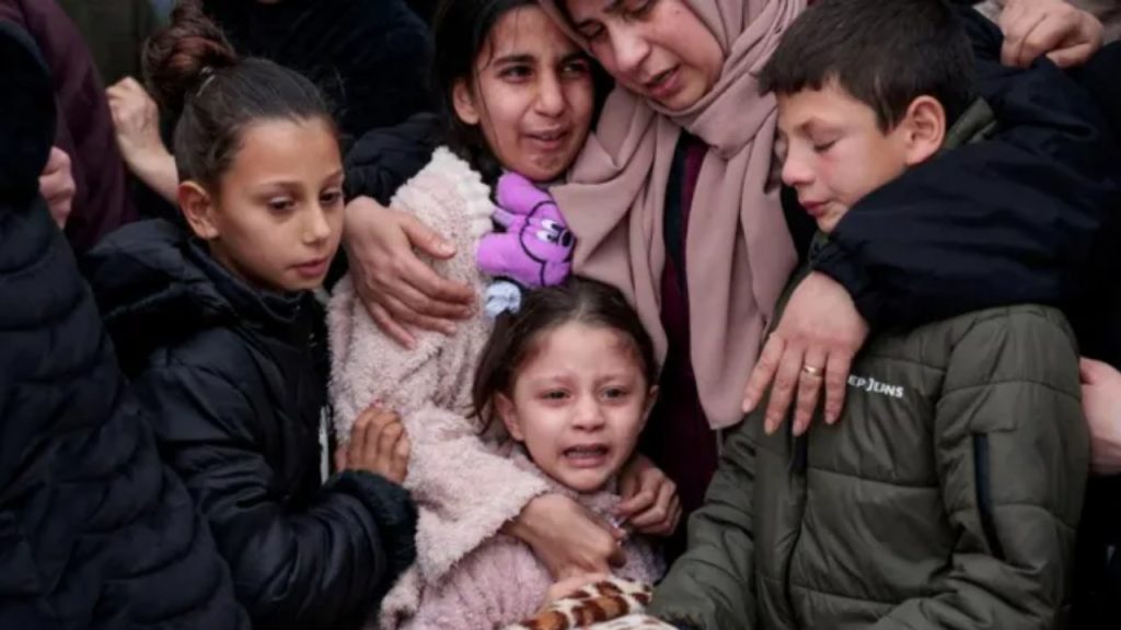 Palestinians gathered to mourn the deaths of the family in Tammoun - National News