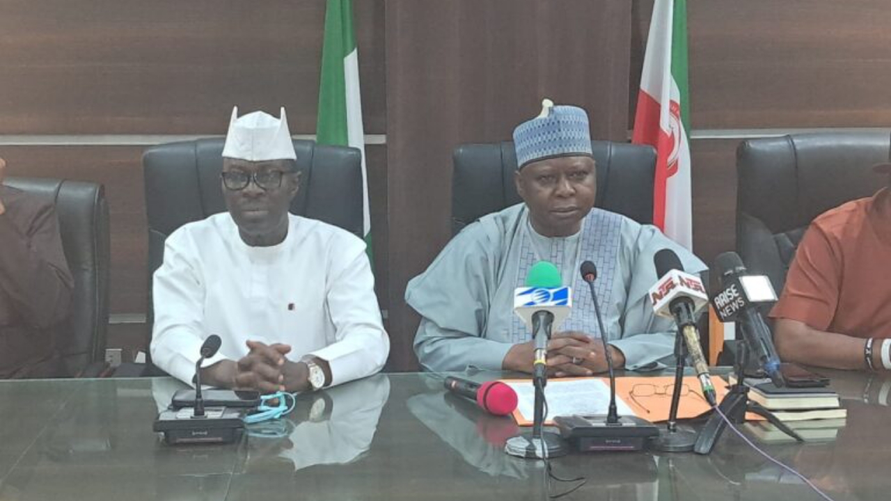 (L-R) Peoples Democratic Party National Secretary, Taofeek Arapaja, and National Chairman, Tanimu Turaki (SAN), addressing a press conference on the newly initiated reconciliation efforts over the PDP crisis in Abuja on Wednesday - National News