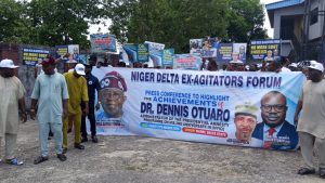 Niger Delta Ex-agitators marching in support of Dennis Otuaro and Tompolo - National News
