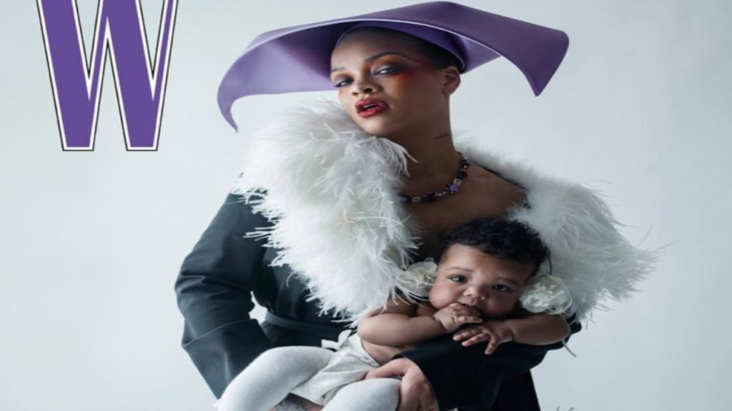 Rihanna poses with daughter Rocki - National News
