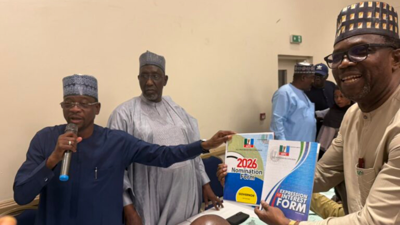 APC National Organising Secretary, Suleiman Argungu, presenting the governorship forms to a supporter of Senator Olamilekan Adeola, at the APC national headquarters - National News