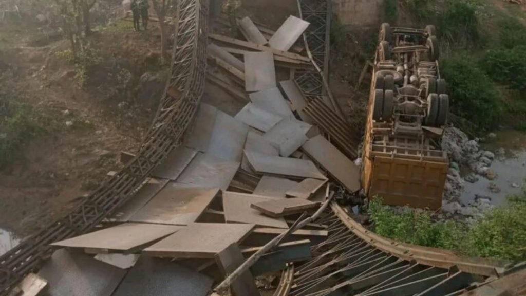 Collapsed Moro bridge in Asa LGA of Kwara State - National News