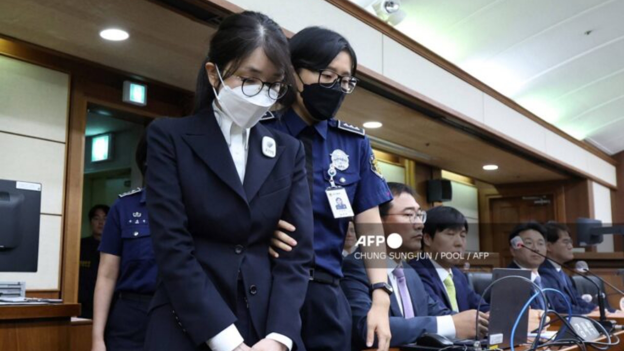 South Korea's former first lady Kim Keon Hee (L) arrives for her first trial hearing on corruption charges at the Seoul Central District Court in Seoul on September 24, 2025 - National News