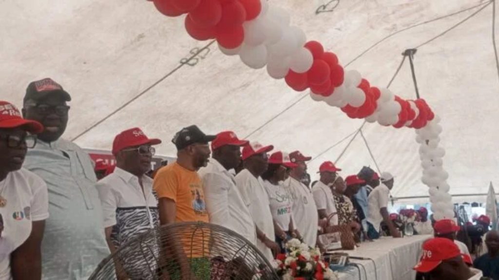 APC leaders at the official declaration of the former APC Spokesman, Mr Seye Oladejo to contest for Mushin Constituency II seat at the House of Representatives in 2027 - National News