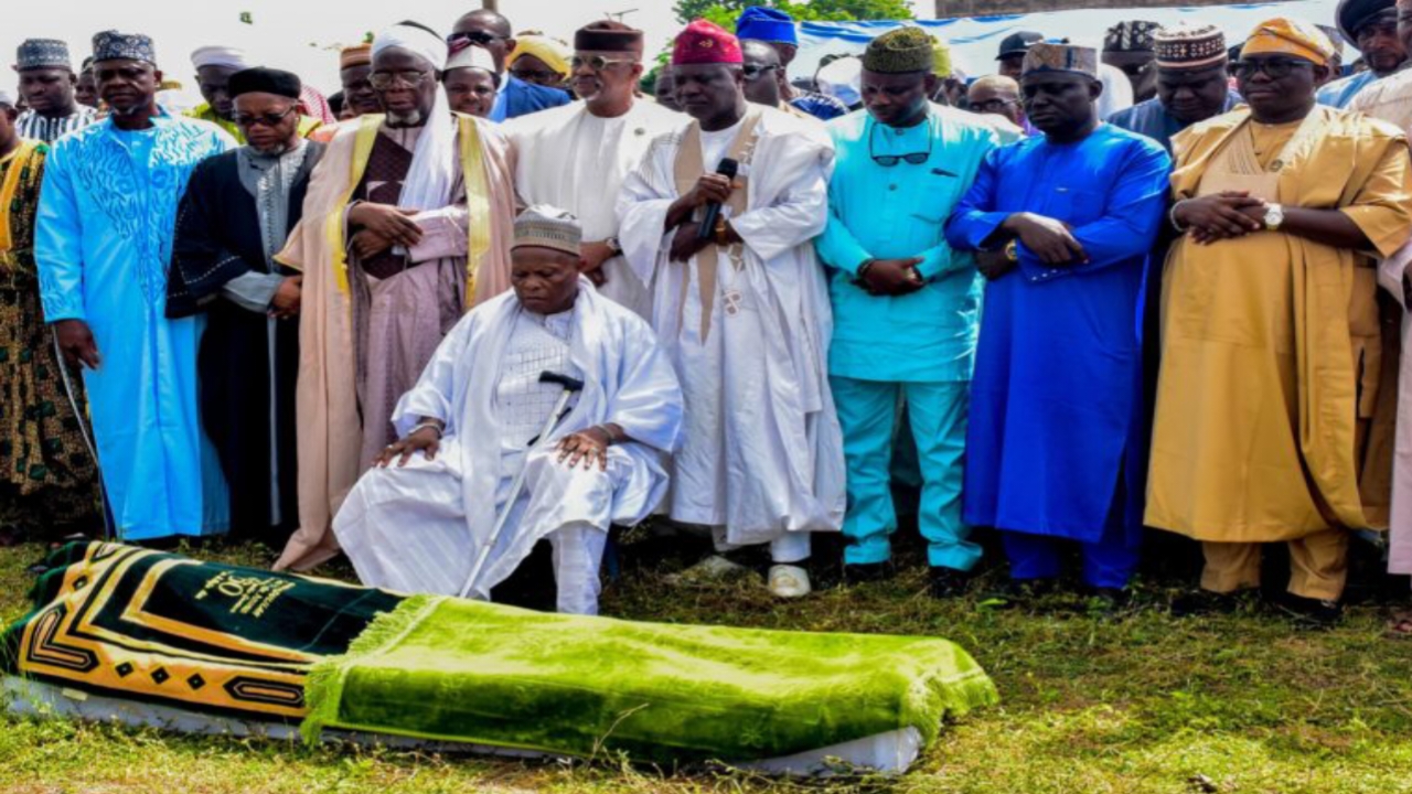Ogun State Governor, Dapo Abiodun and others during the burial of the President of the League of Imams and Alfas, sheikh Sikirulai Babalola at the open ground, Igan Alade in Yewa North Local Government Area of the state on Sunday - National News