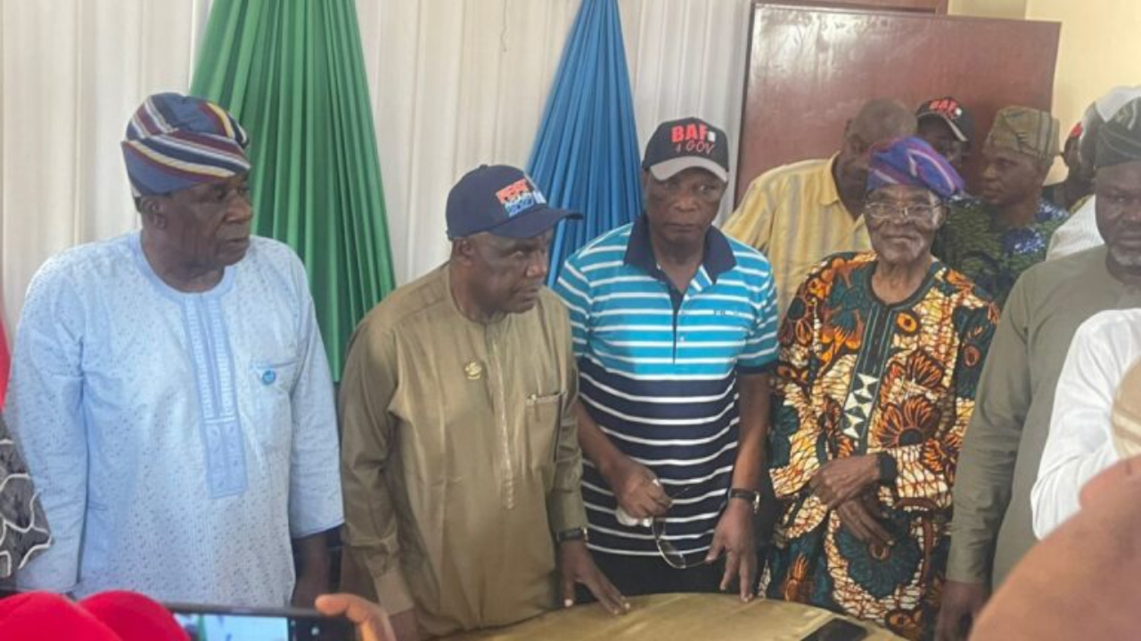 Left to right: Oyo State APC Chairman, Moses Adeyemo, Fatai Buhari, Senator Brimoh Yusuf and former Chairman of APC in the state, Akin Oke during the meeting in Ibadan - National News