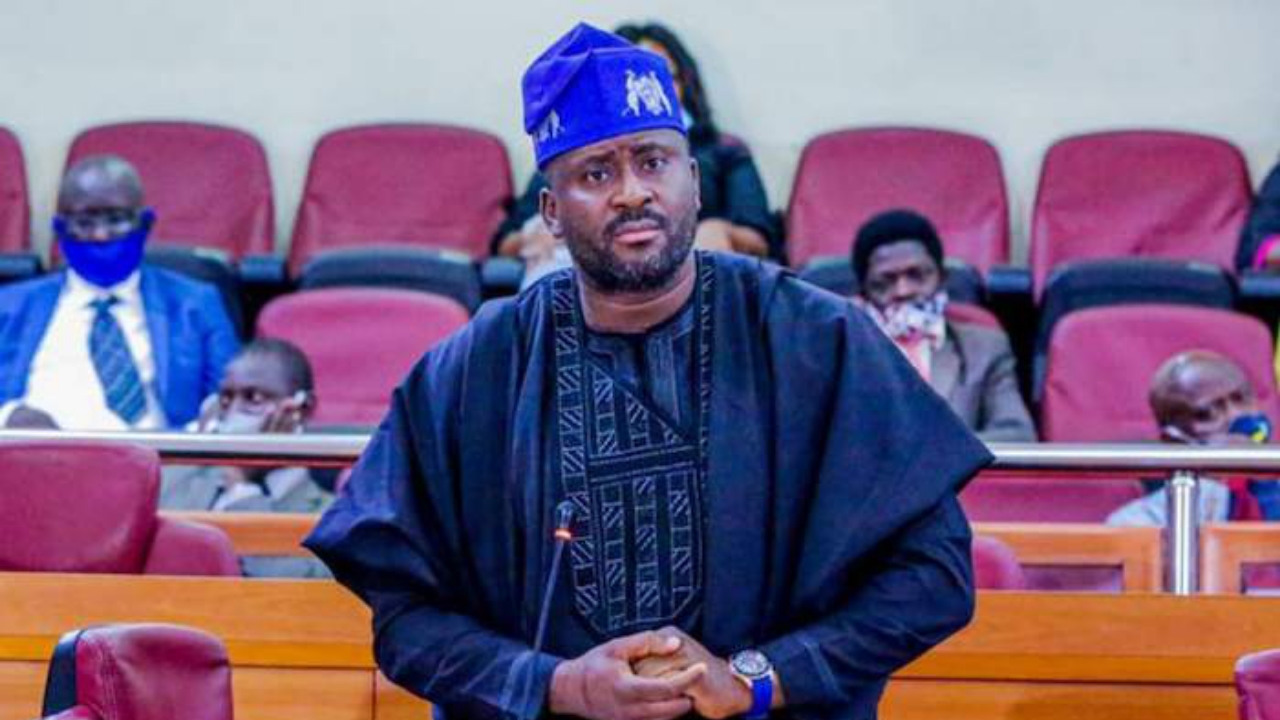 Desmond Elliot - National News